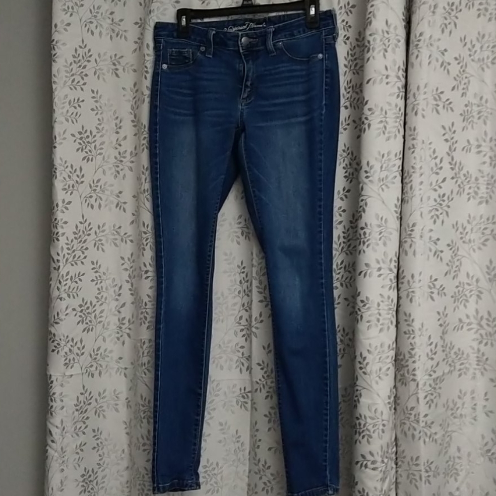 Universal Thread Mid Rise Jegging